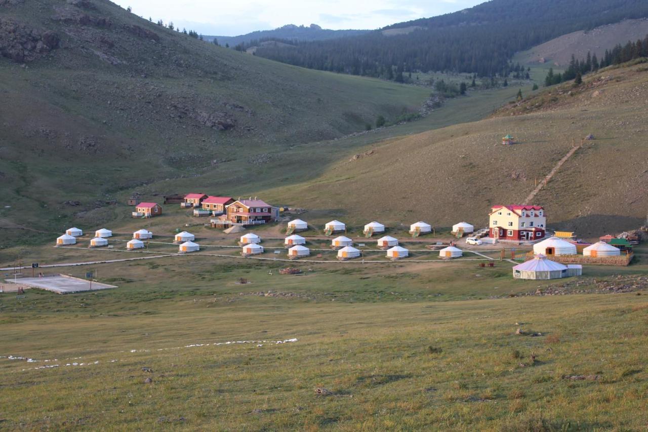 Sara'S Camp Hotel Zuunmod Exterior photo